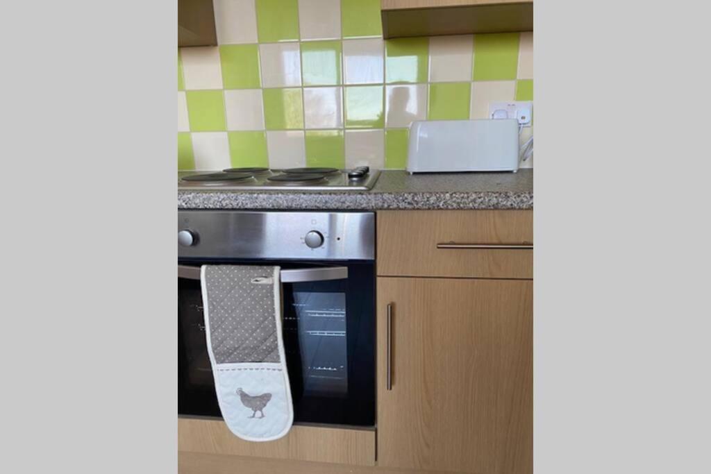 3 Bed Contemporary Crewe Apartment ภายนอก รูปภาพ