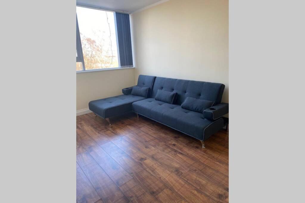 3 Bed Contemporary Crewe Apartment ภายนอก รูปภาพ